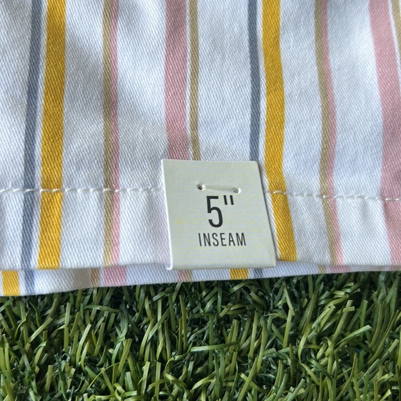 a.n.a mid-rise striped shorts - Picture 4 of 7